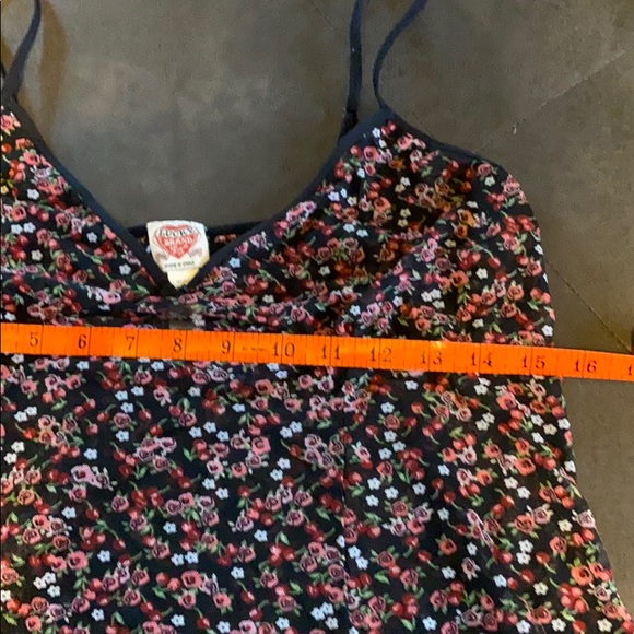 Pretty sheer flower camisole top - Picture 3 of 5